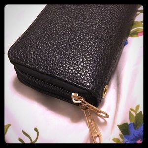 Black spacious wallet